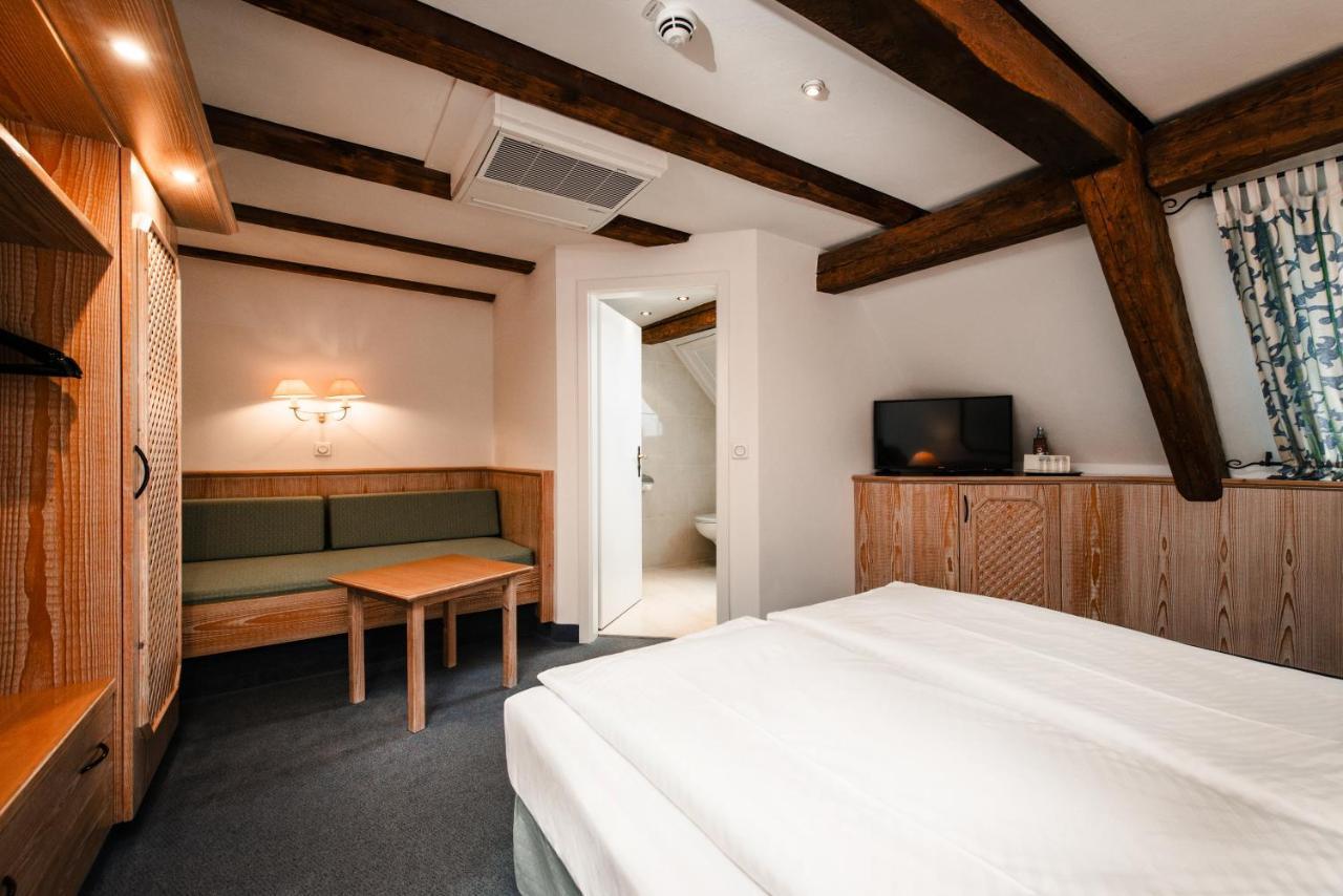 Hotel & Restaurant Ochsen Merklingen Luaran gambar